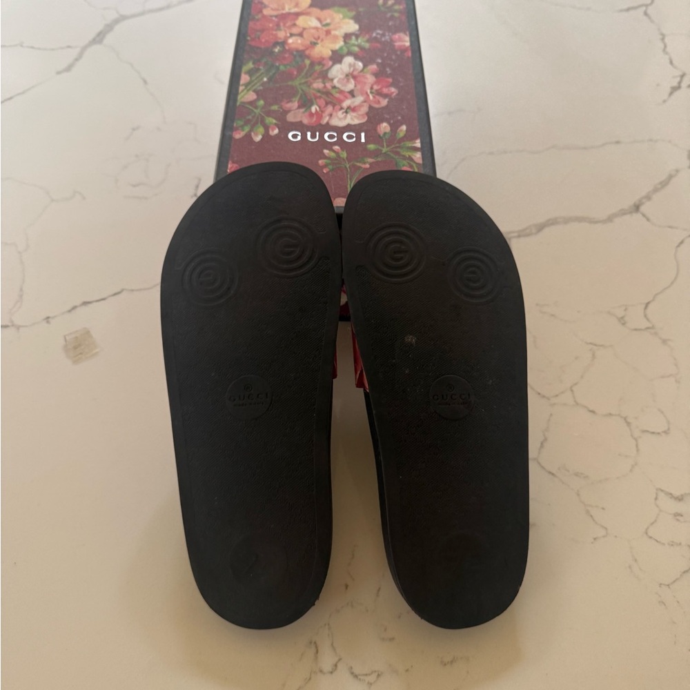 Gucci Black Slides with Floral GG Canvas Strap - Picture 3 of 4